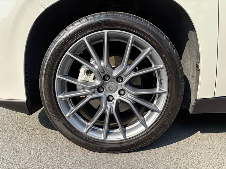 Фото 7 - Leapmotor C10