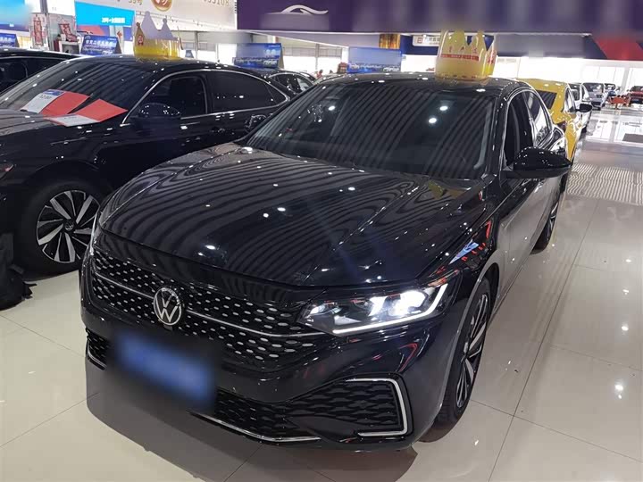 Фото 2 - Volkswagen Passat