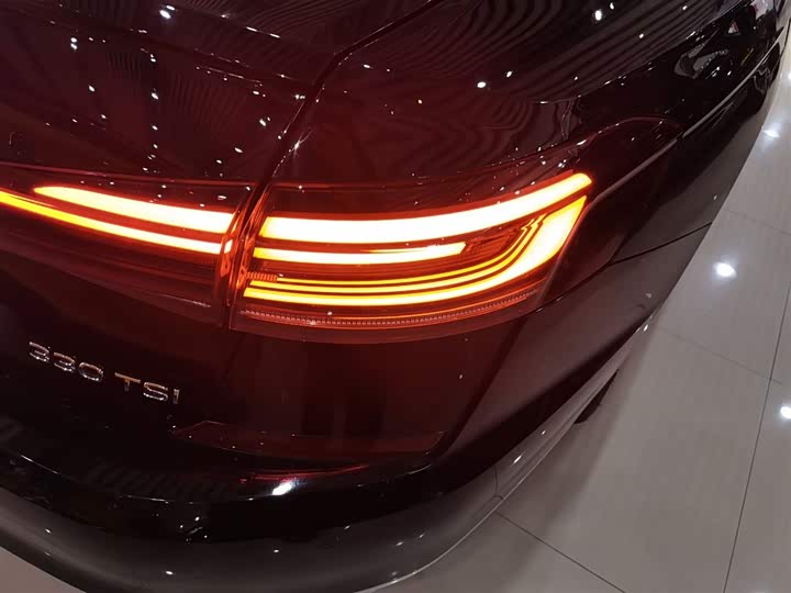 Фото 8 - Volkswagen Passat