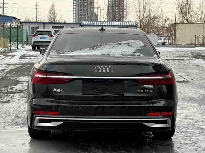 Фото 6 - Audi A6L