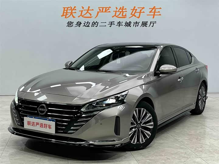 Фото 1 - Nissan Teana