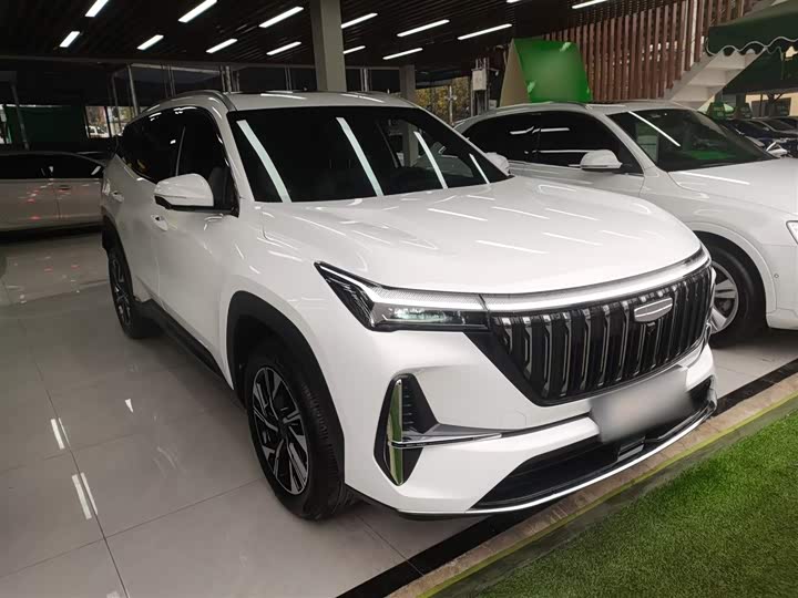 Фото 4 - Geely Atlas L