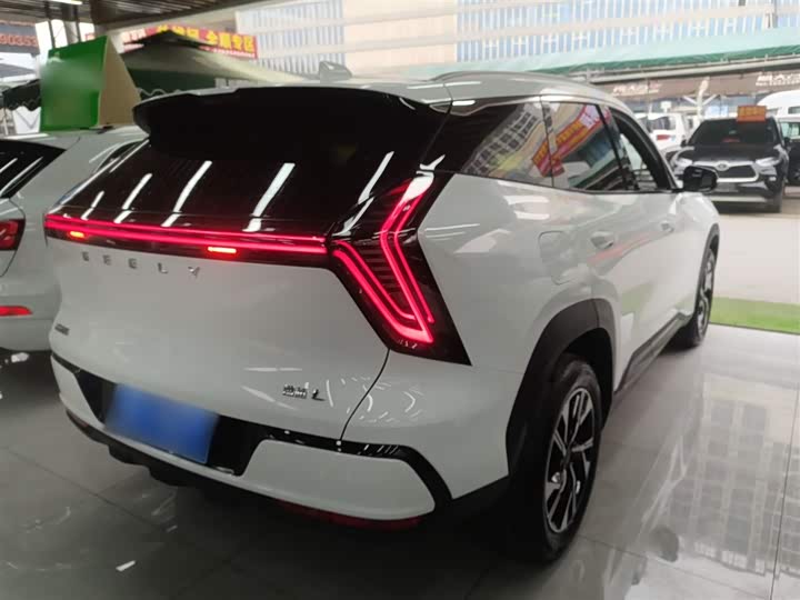 Фото 7 - Geely Atlas L