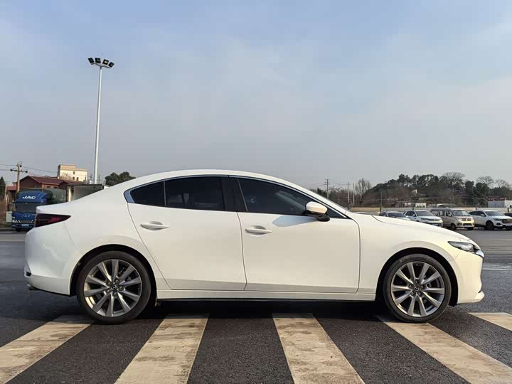 Фото 5 - Mazda 3 (Axela)