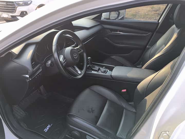 Фото 9 - Mazda 3 (Axela)