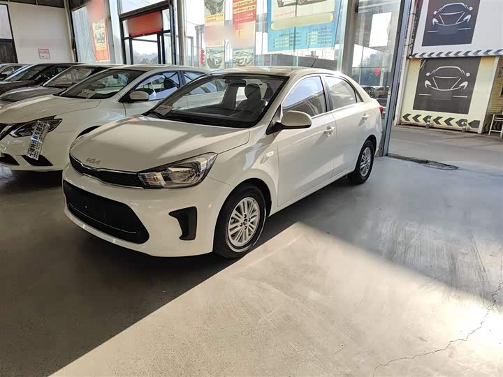 Фото 2 - Kia Pegas