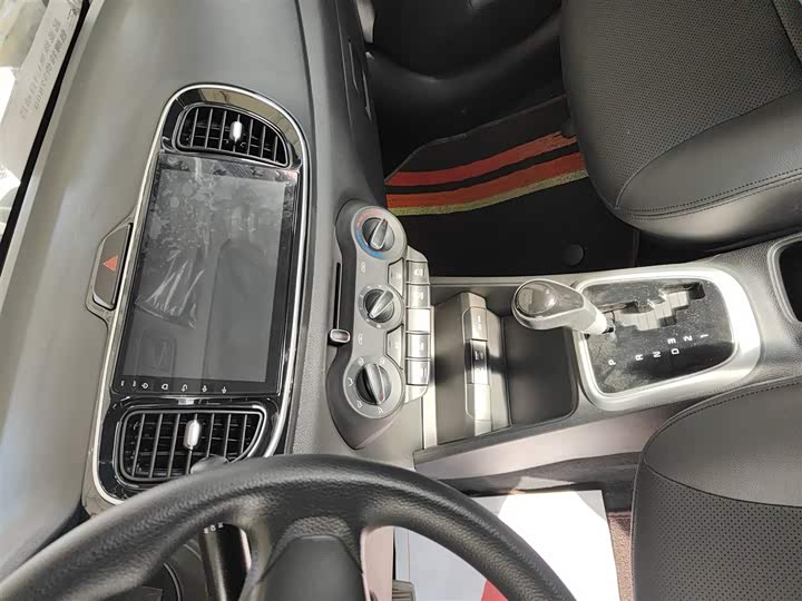 Фото 5 - Kia Pegas