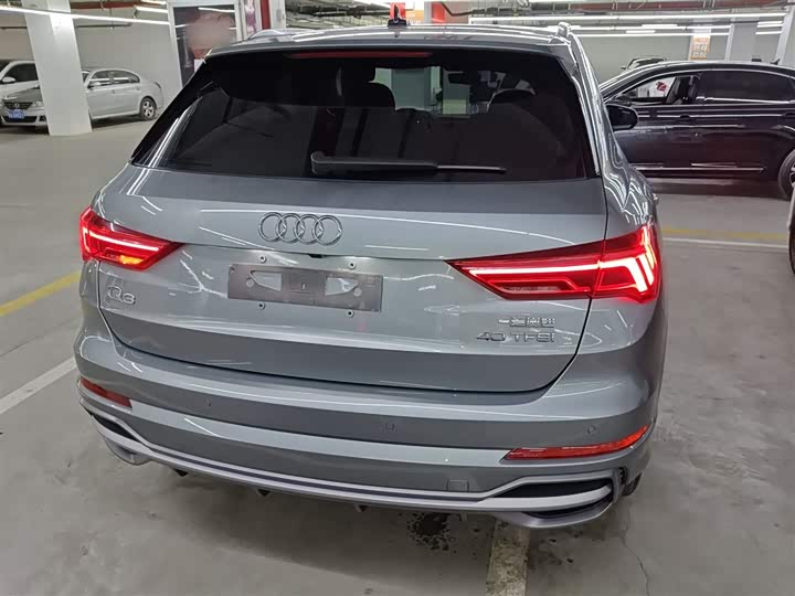 Фото 6 - Audi Q3