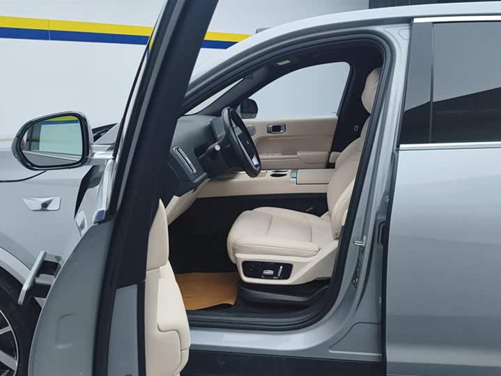 Фото 9 - LiXiang L7