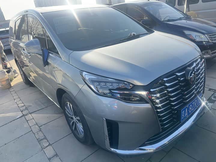 Фото 3 - Buick GL8 ES