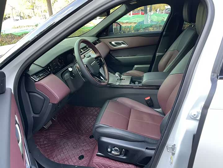 Фото 8 - Land Rover Range Rover Velar