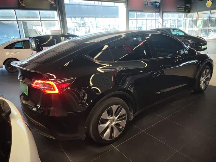 Фото 7 - Tesla Model Y