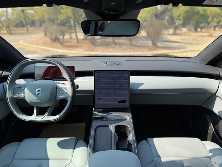 Фото 6 - Nio ET5T