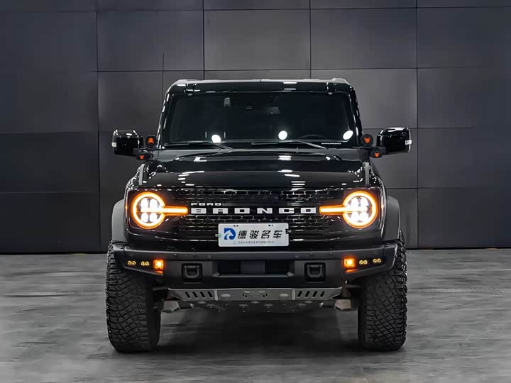 Фото 2 - Ford Bronco