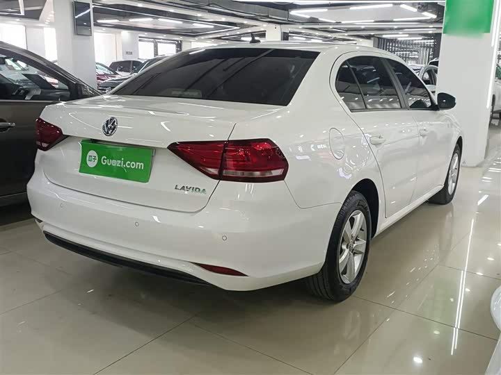 Фото 7 - Volkswagen Lavida