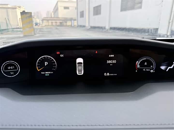 Фото 4 - Changan UNI-V