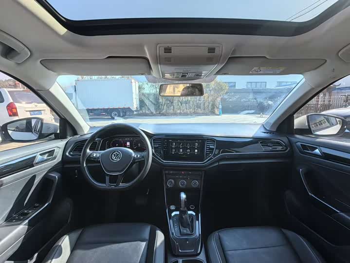 Фото 4 - Volkswagen T-Roc