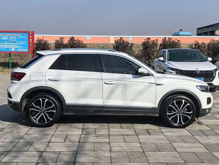 Фото 7 - Volkswagen T-Roc