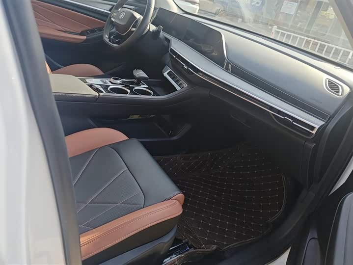 Фото 8 - Changan Eado Plus