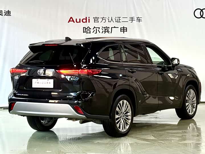 Фото 3 - Toyota Highlander