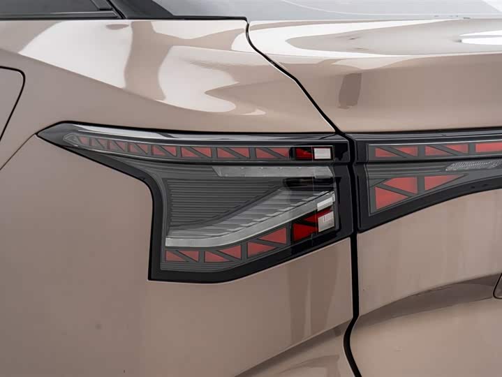 Фото 8 - Toyota bZ3