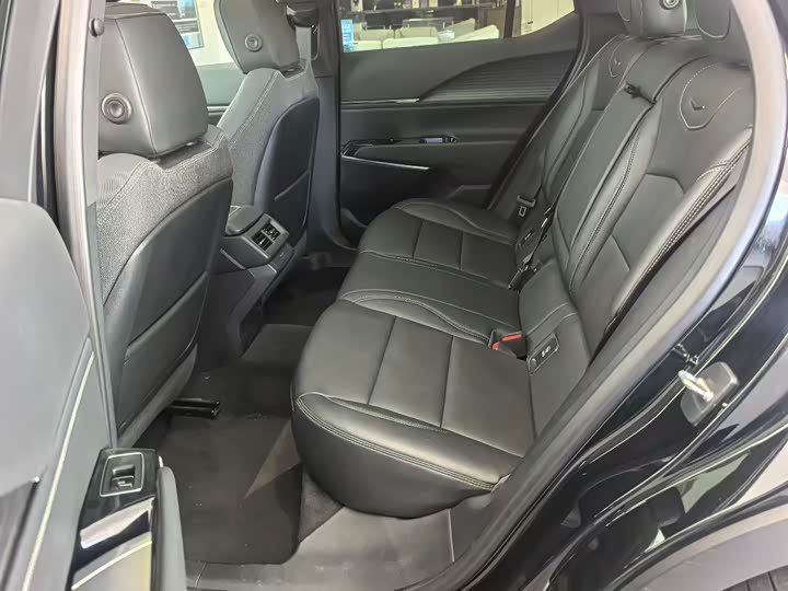 Фото 7 - Cadillac GT4