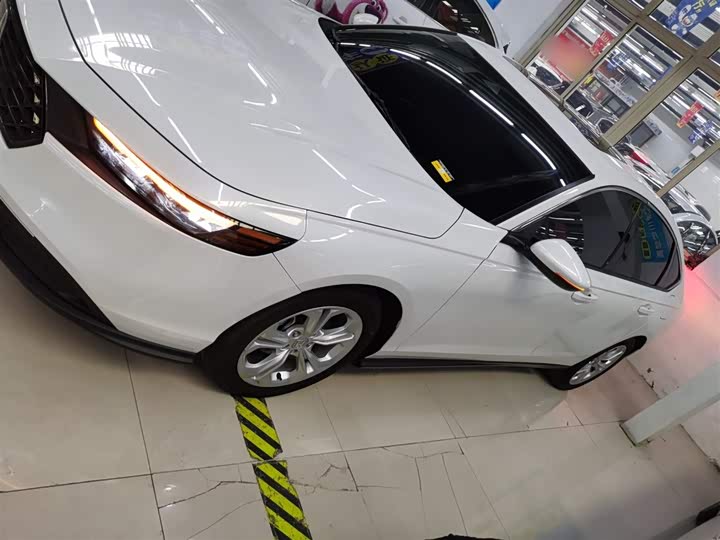 Фото 5 - Honda Accord