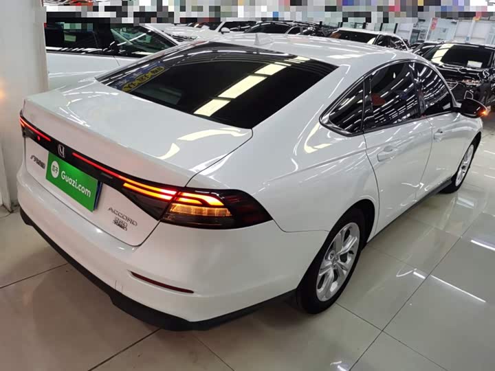 Фото 7 - Honda Accord