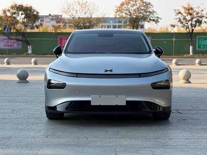 Фото 2 - XPeng P7