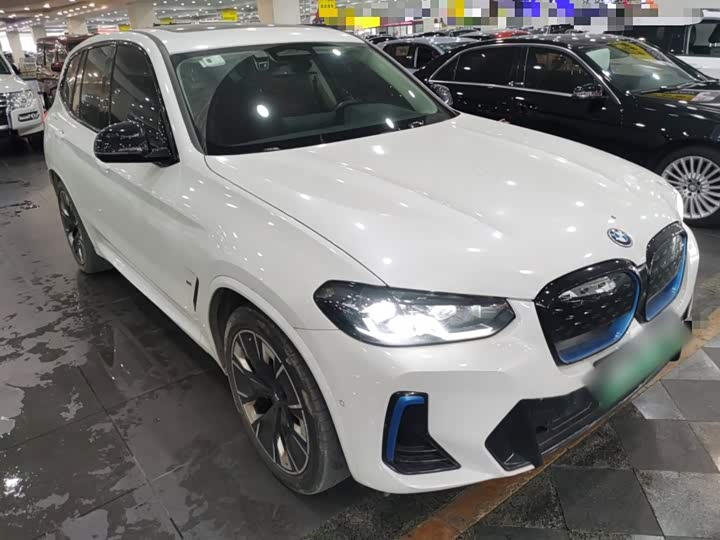 Фото 4 - BMW iX3