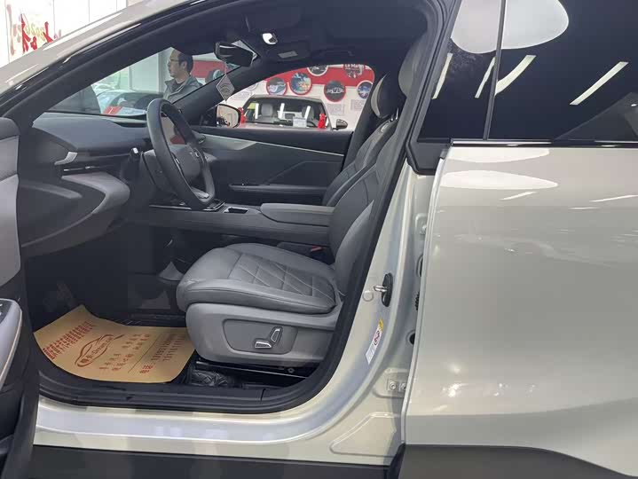 Фото 3 - Changan Deepal S05