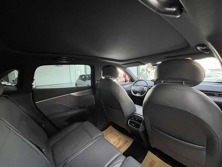 Фото 8 - Changan Deepal S05