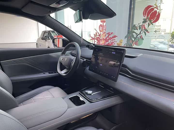 Фото 9 - Changan Deepal S05