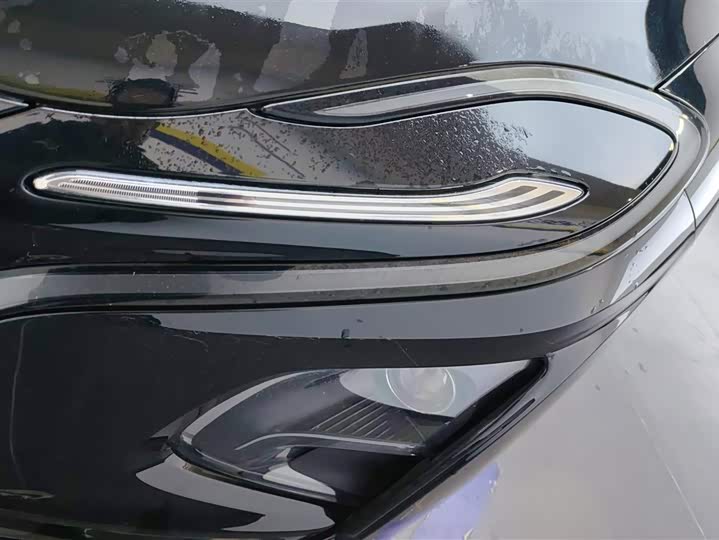 Фото 5 - Hongqi E-QM5