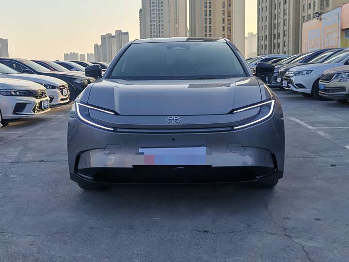 Фото 2 - Toyota bZ5