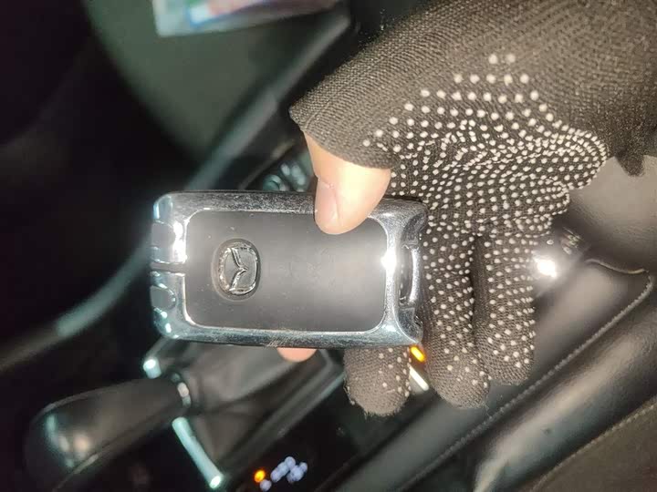 Фото 9 - Mazda 3 (Axela)