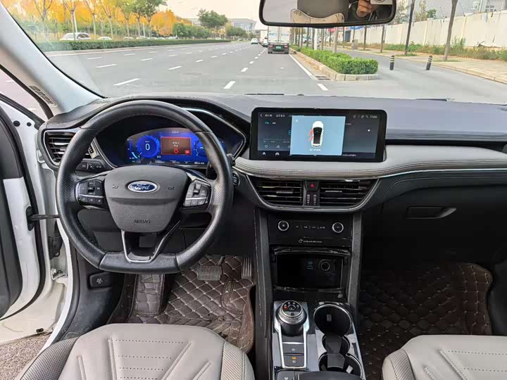 Фото 5 - Ford Escape