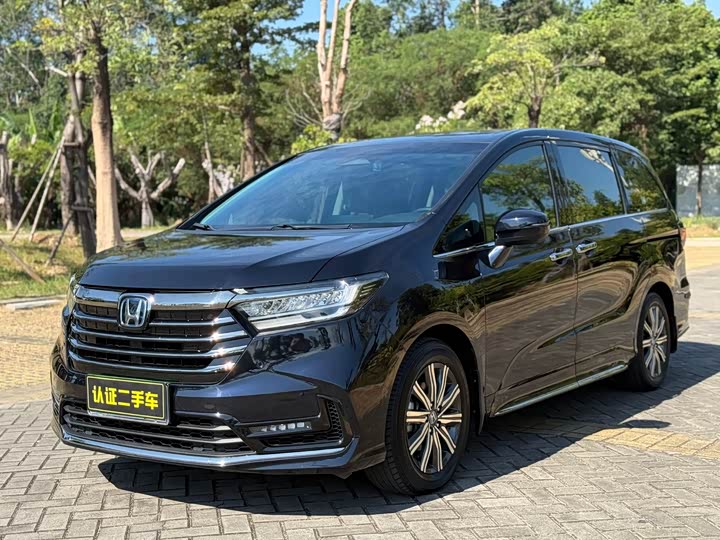 Фото 1 - Honda Odyssey