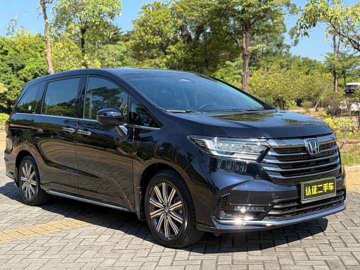 Фото 3 - Honda Odyssey