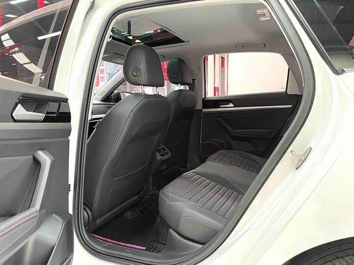 Фото 7 - Volkswagen Lavida