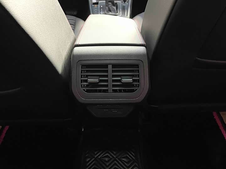 Фото 9 - Volkswagen Lavida