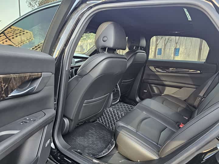 Фото 9 - Cadillac CT6