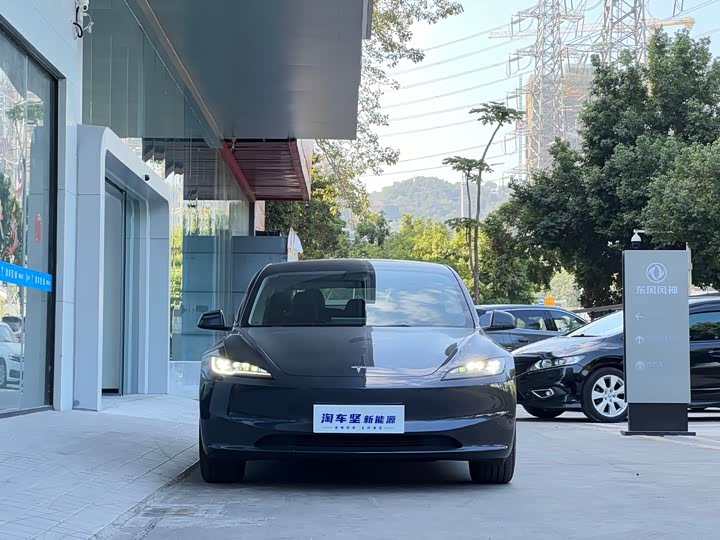 Фото 7 - Tesla Model 3