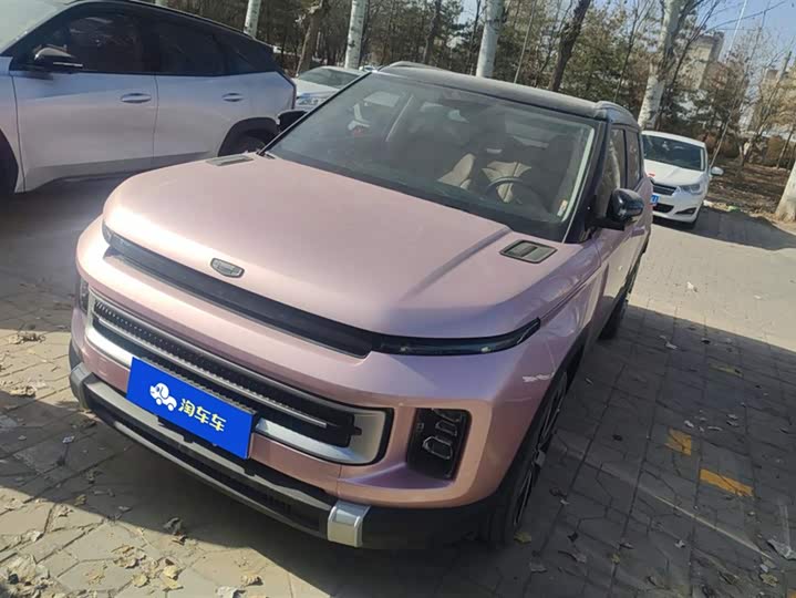 Фото 1 - Geely Icon