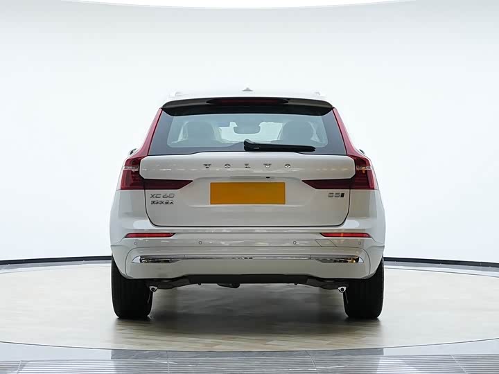 Фото 4 - Volvo XC60
