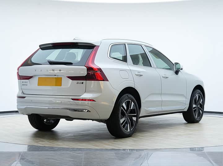 Фото 5 - Volvo XC60