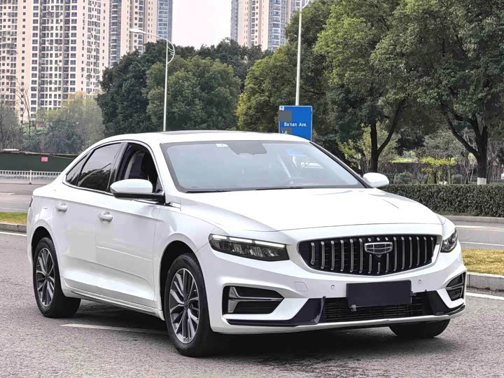 Фото 3 - Geely Preface