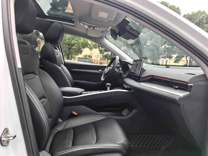 Фото 9 - Geely Preface