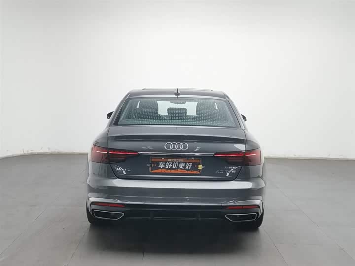Фото 4 - Audi A4L