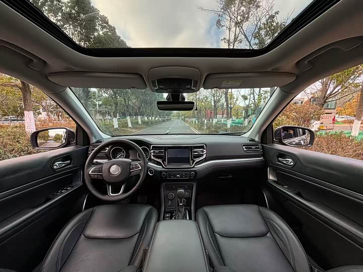 Фото 9 - Jeep Grand Commander